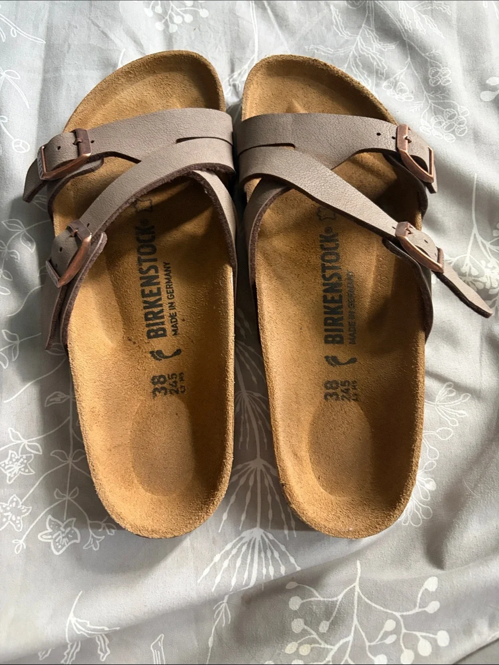 Birkenstock Yao in Mocha